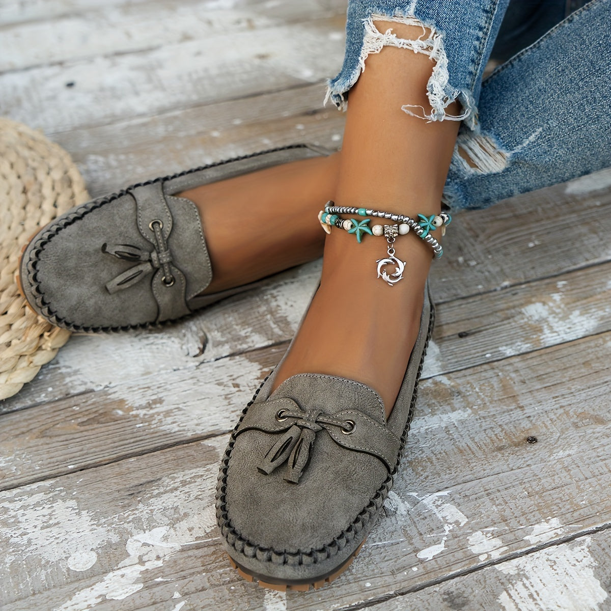 Velariv | Classic Moccasins